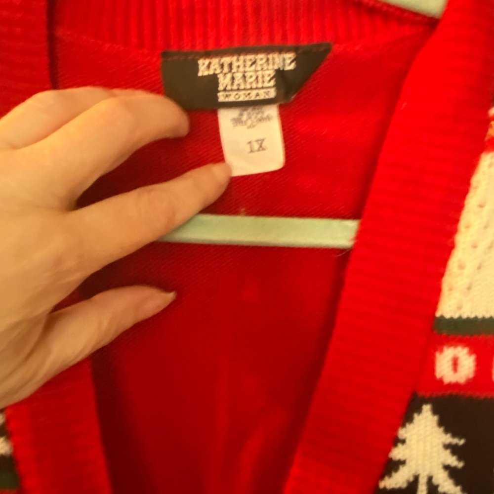 Christmas sweater with gold sparkle!! Like new, barely worn!!
